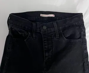 Levi's Black High Rise Super Skinny’s thumbnail 6
