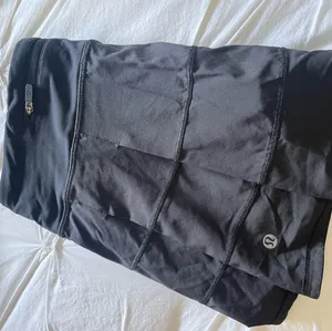 ⚠️SOLD⚠️Lululemon Athletica Black Puffer Skirt thumbnail 1
