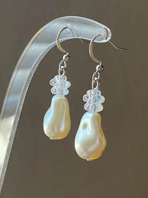 Handmade unique baroque pearl & flower dangle dangle earrings🩵 White thumbnail 8