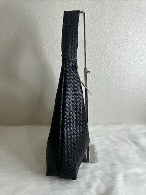 NWT Ulta Beauty Black Woven Knot Handle Hobo Shoulder Bag thumbnail 5