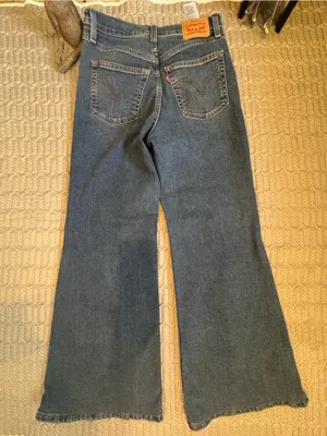 Levi's Women's Medium Blue Wide-Leg Flare Jeans thumbnail 5