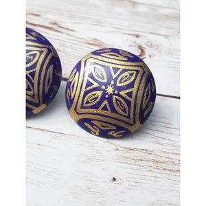 Vintage Clip On Earrings Large Statement Earrings Violet with Gold Tone Pattern thumbnail 3