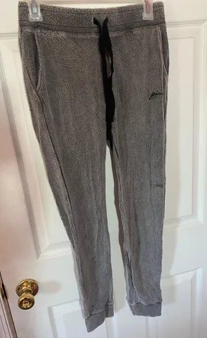 Victoria’s secret Pink Gray Sherpa Joggers thumbnail 1