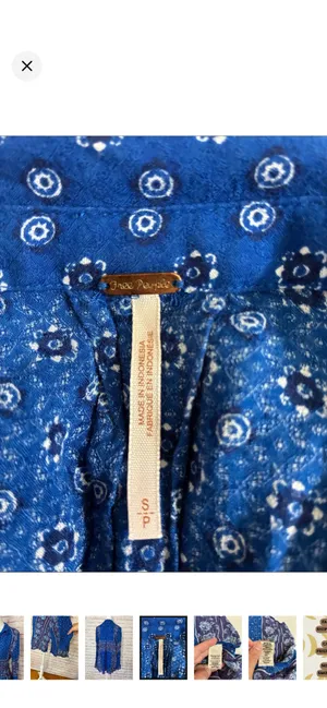 Free People Changing Times Tunic in Blue/Purple Paisley EUC Small. Oversize fit. No stretch. 100% rayon. Elastic and ruffle cuff. Deep v front. Split at hips. 19” bust 26-28” long thumbnail 8