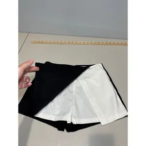 Superdown Revolve NWOT Aaleyah Colorblock Wrap Skort M Black White Skirt Shorts thumbnail 4