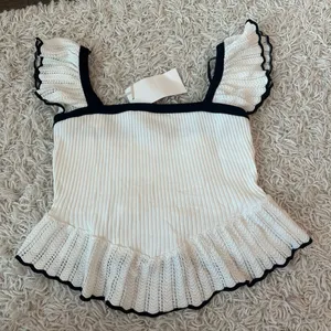 Brand new w tags Zara ruffle top thumbnail 1