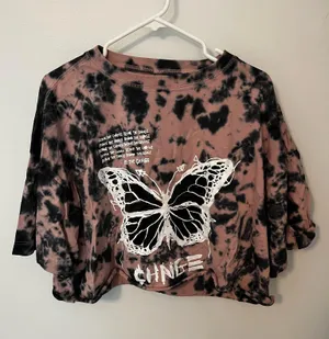 CHNGE Butterfly Cropped T-Shirt thumbnail 1