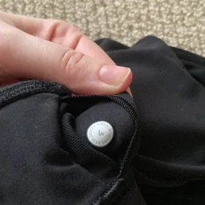 Lululemon Align Tank Black Size 4 Nulu Original Version 2020 Thin Strap Like New thumbnail 6