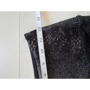 Beyond Yoga Leggings XS Black Snakeskin Print High Waisted Athletic‎ leggings thumbnail 4