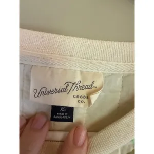 Universal Threads Quilted Patchwork Sweatshirt Cream Geometric Pullover XS‎ thumbnail 2