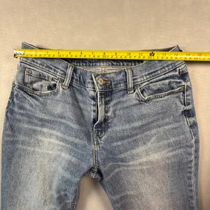 Old Navy Mid-Rise Boyfriend Jeans Medium Wash Blue Denim Women Size 4 thumbnail 6