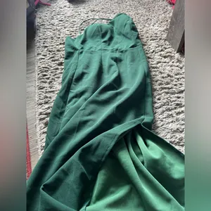 Hello Molly taking it back forest green one shoulder midi‎ dress thumbnail 7