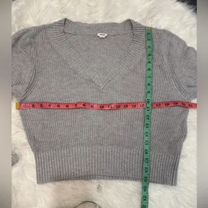 Garage Gray V-Neck Sweater Size S/P thumbnail 4