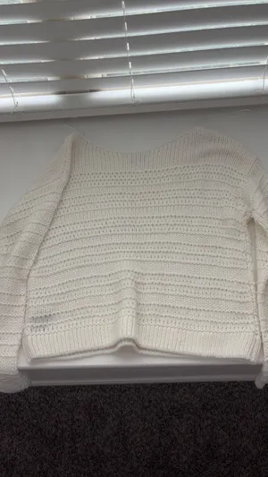 cream sweater thumbnail 2