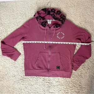 Victoria’s Secret PINK sweatshirt thumbnail 3