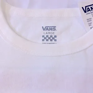 Vans T-shirt off the wall white w/logo L NWT thumbnail 7