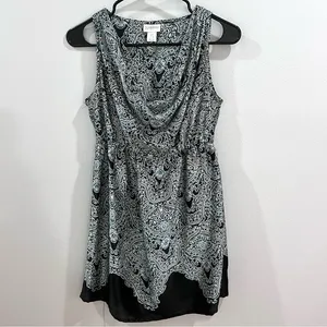 Motherhood Maternity black and aqua print top size small thumbnail 3