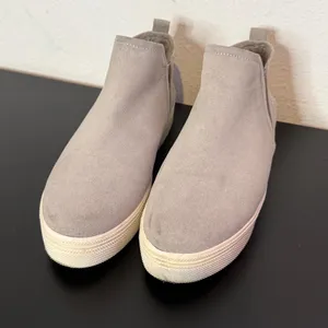 Dolce Vita High Top Platform Sneakers Ankle Bootie Womens 10 Gray Faux Suede thumbnail 2