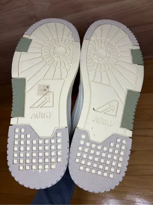 Autry CLC Low Women's Sneakers - Size 9 thumbnail 7