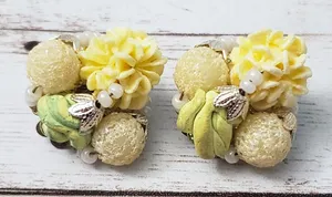 Vintage Clip On Earrings Unusual Yellow & Green 7/8" thumbnail 1