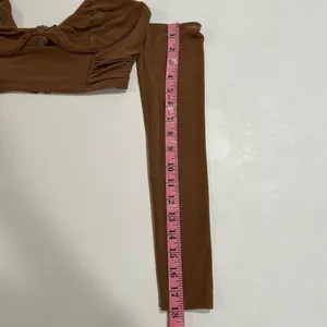 White Fox Chocolate Brown Off Shoulder Ruched Crop Top Size M Going Out thumbnail 7