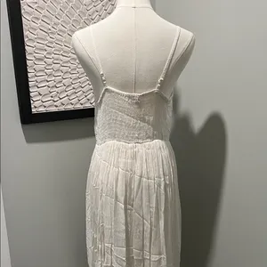 Magic White Lace Maxi Dress thumbnail 4
