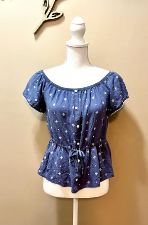 Abercrombie and Fitch Off The Shoulder Top Size Small thumbnail 1