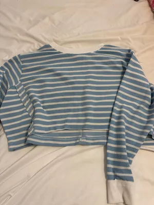 Oversized cropped top thumbnail 1
