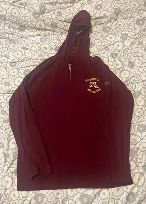 Men’s university of Minnesota hooded long sleeve thin sweatshirt size XL excellent condition thumbnail 1