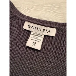 Athleta Womens XS‎ Purple Merino Wool Blend Ribbed V-Neck Raglan Sweater Plum thumbnail 2
