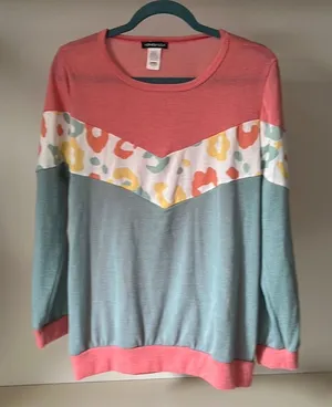 New Large Lightweight Heimish Sweater thumbnail 1