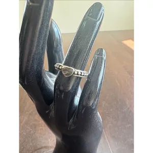 Vintage Silver Heart Band Ring thumbnail 2