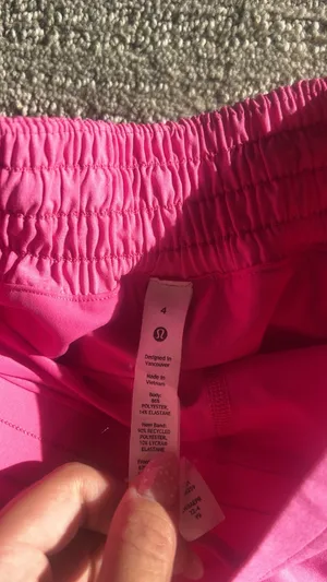 Women’s Lululemon hotty hot skirt  thumbnail 2