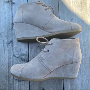 Toms Woman’s Grey Lace Up Ankle Wedge Boots Size 9.5 thumbnail 6