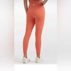 1038. Vuori pocket studio Leggings sz xl nwt thumbnail 2