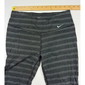Nike Dri-FIT Geometric‎ Pattern Capri Workout Leggings Athletic Pants Medium thumbnail 2