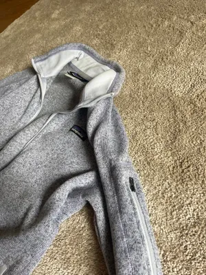 Light purple Patagonia zip thumbnail 3