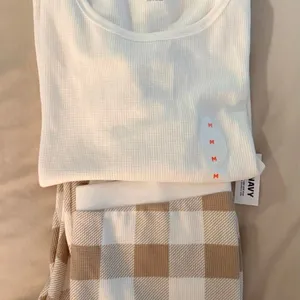Old Navy Waffle Knit Buffalo Check Pajama Set Medium thumbnail 6