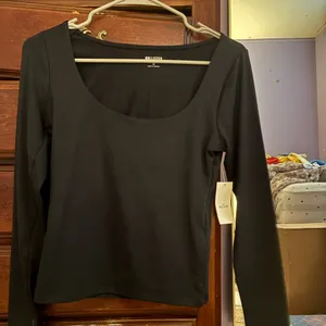 Hollister long sleeve scoop neck ! thumbnail 1