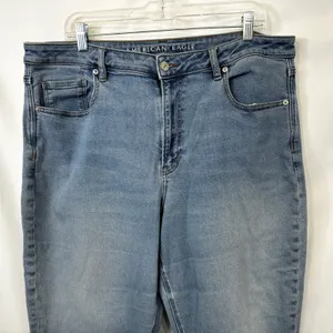 American Eagle Plus Size 18‎ Mom Jeans Light Wash Stretch High Rise Relaxed 834 thumbnail 6
