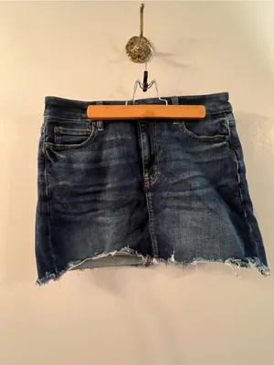 American Eagle Women’s Size 10 Hi-Rise Mini Skirt Denim Jean Cut‎ Off Dark Wash thumbnail 2