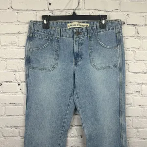 Gap Low Rise Boot Cut Denim Jeans Light‎ Wash Size 8R Cotton Patch Pockets thumbnail 3