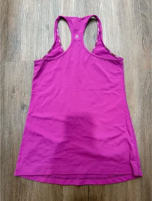 Lululemon Womens Magenta‎ Purple Racerback Yoga Tank Top Scoop Neck Size6 thumbnail 1