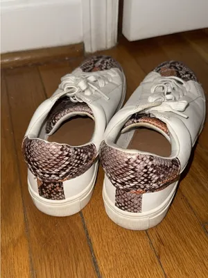 Universal Thread Women's White Sneakers with Brown Snake Print Toe thumbnail 2