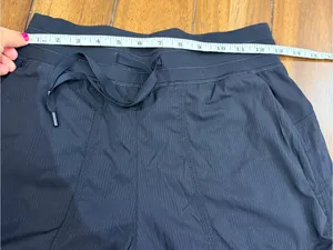 CRZ YOGA Women’s Black Ruched Pants Size XS Drawstring Lightweight NWOT thumbnail 4