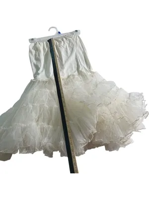 Vintage White Tiered Lace Skirt With Elastic Waist Tulle Layers And Flowy Design thumbnail 3