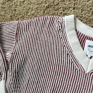 Women’s Aerie Beyond Chenille V-Neck Sweater Size Medium thumbnail 6