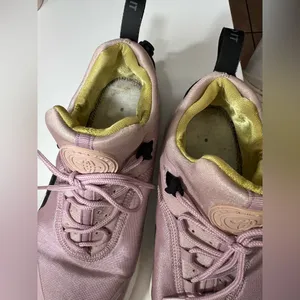 Nike Air Huarache City Move Plum Chalk Running Shoes AO3172-500 Women's Size 7 thumbnail 7
