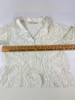 Victoria's Secret Gold Label White Sheer Lace Button Up Top Women's Size M thumbnail 5