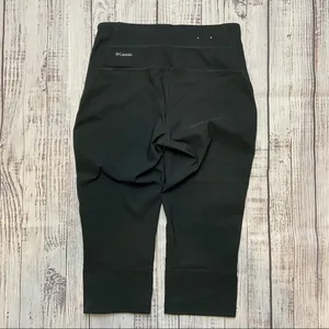 Columbia Omni Shield Black Capri. Size Small. EUC thumbnail 2